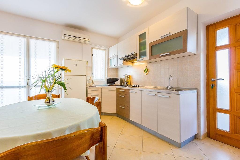 Apartments Milka 梅杜林 外观 照片