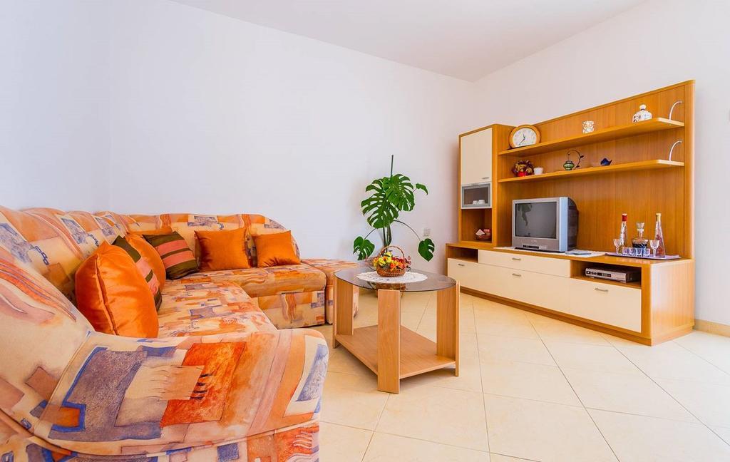 Apartments Milka 梅杜林 外观 照片